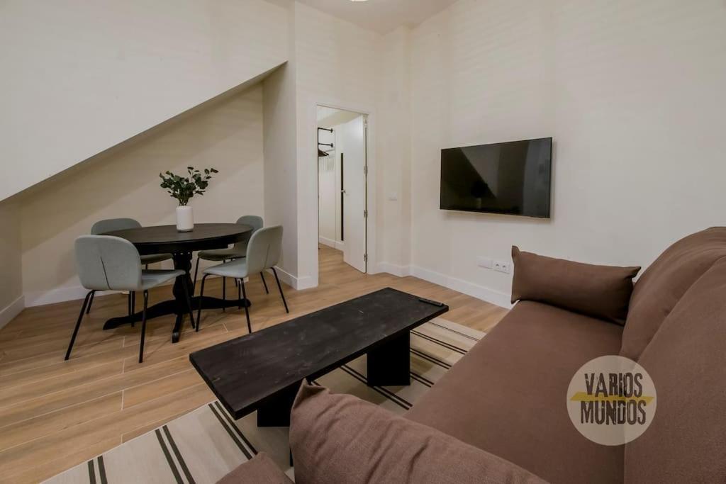 Cozy Y Centrico Apt Para 6Pax En Plaza Del Carmen E2 Madrid Exterior foto