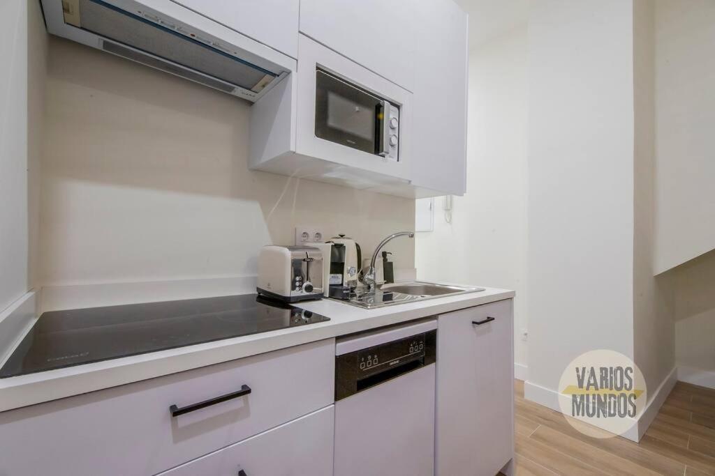 Cozy Y Centrico Apt Para 6Pax En Plaza Del Carmen E2 Madrid Exterior foto